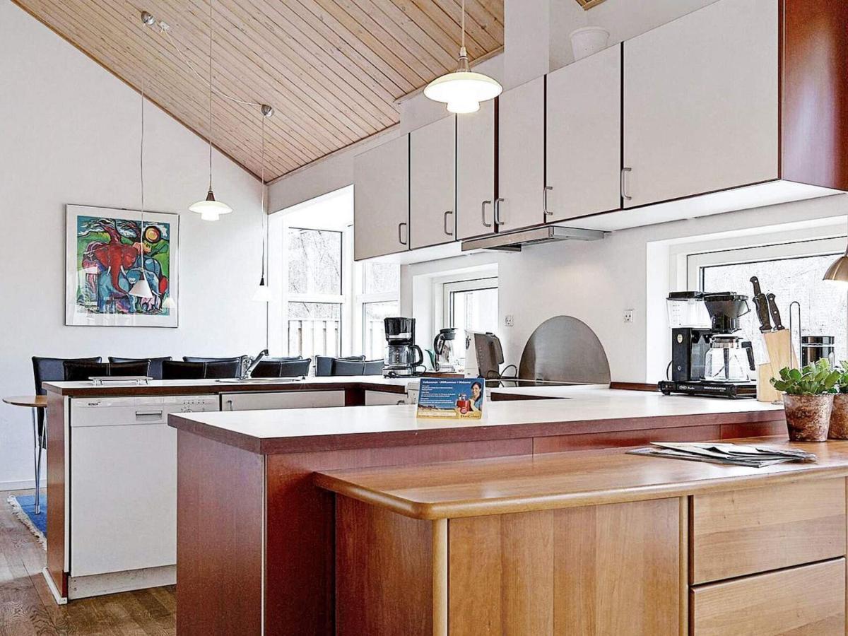 Four-Bedroom Holiday Home In Hasle 5 外观 照片